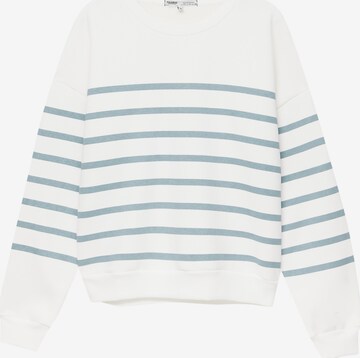 Sweat-shirt Pull&Bear en bleu : devant