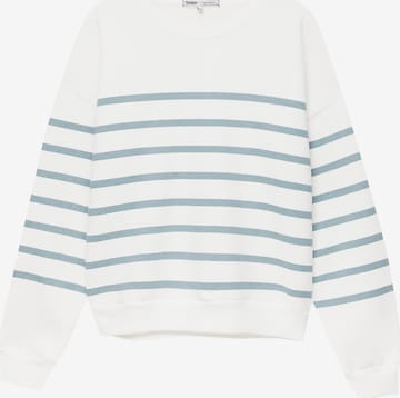 Pull&Bear Sweatshirt in Blue: front