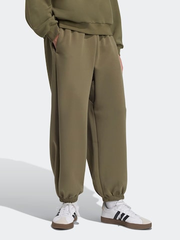 Loosefit Pantaloni sportivi 'Soft Luxe' di ADIDAS SPORTSWEAR in verde: frontale