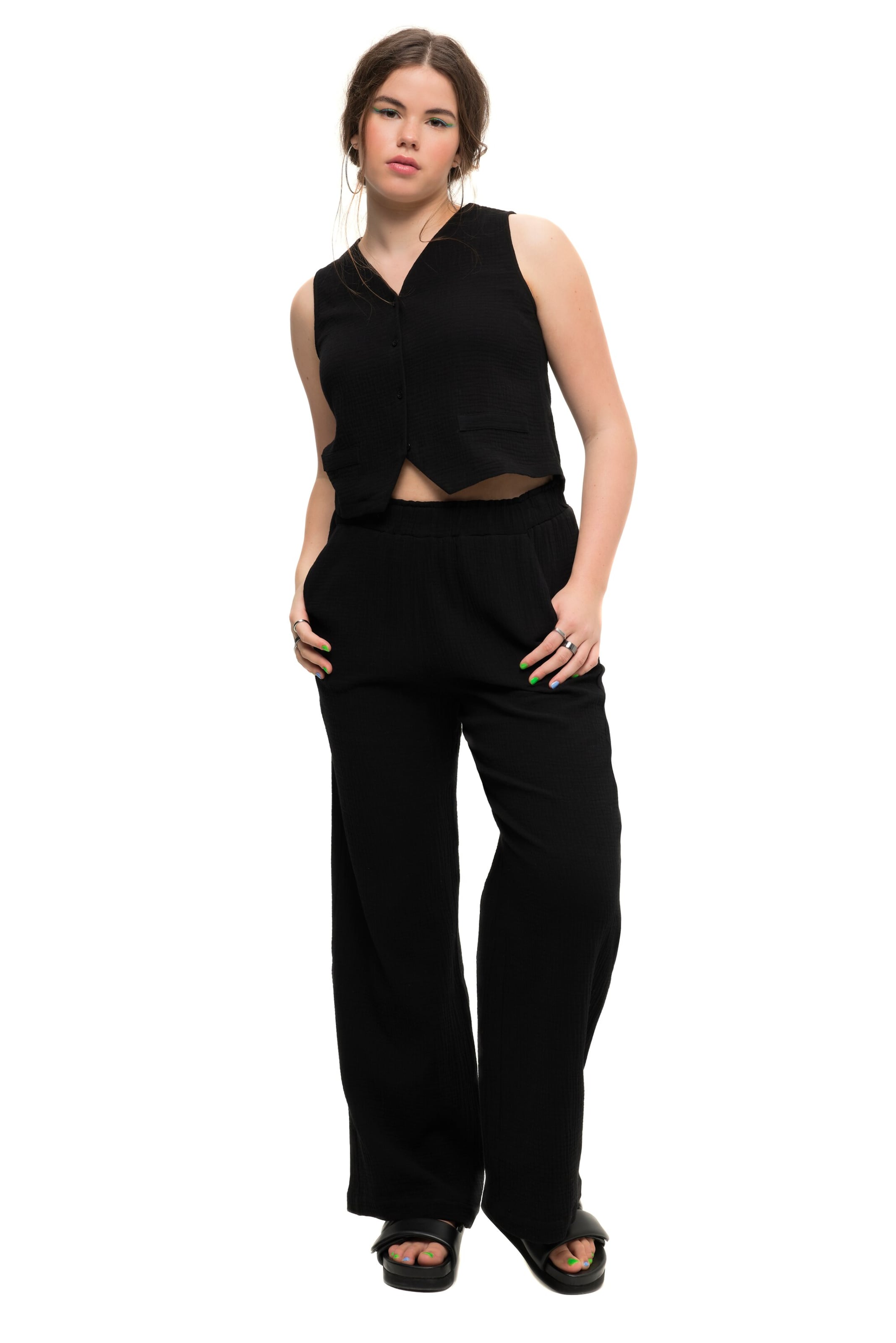Studio Untold Wide leg Trousers in Black