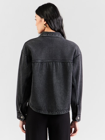 Veste mi-saison 'JDYNOMA' JDY en gris