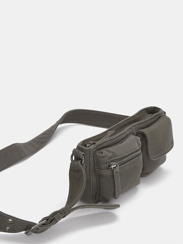 Pull&Bear Чанта с презрамки в сиво