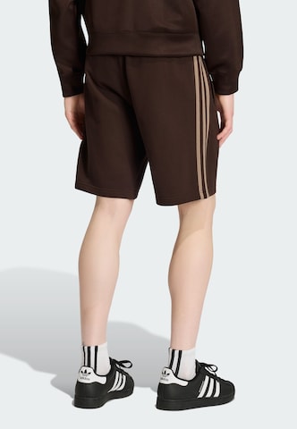 Regular Pantalon ADIDAS ORIGINALS en marron
