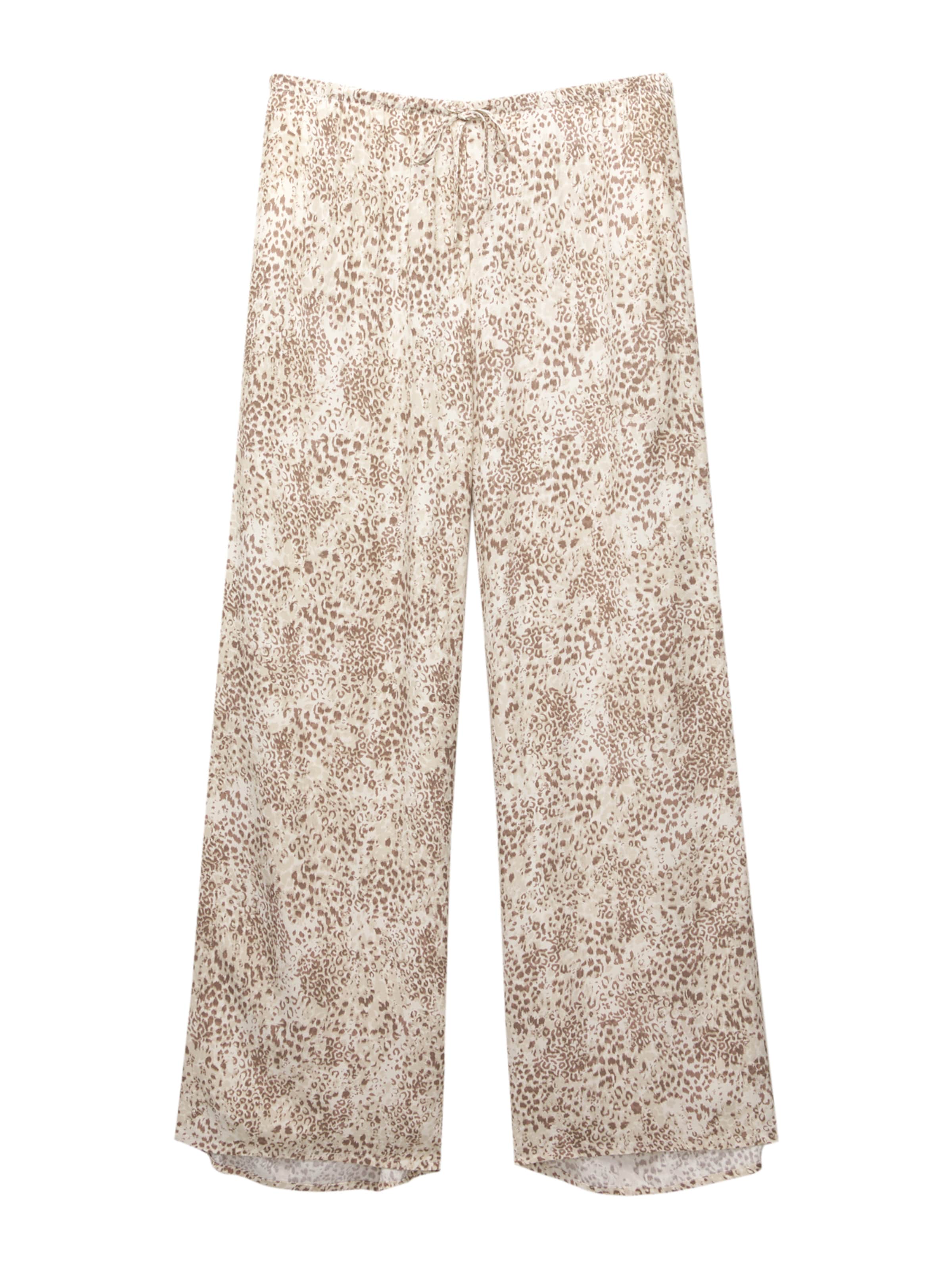 Pull&Bear Trousers in Beige / Brown / White, Item view
