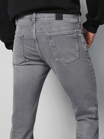 Coupe slim Jean MEYER en gris