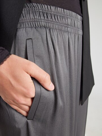 Effilé Pantalon 'CEILING' DRYKORN en gris