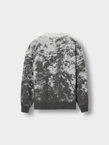 Burocs Sweater in Grey