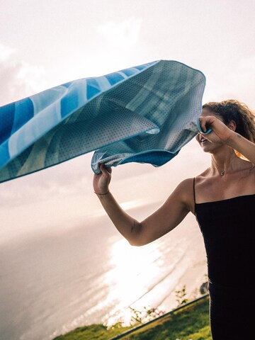 woodsandwaves Matte 'Blue Cascade' in Blau