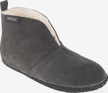 Botine 'Tamson' de la Minnetonka pe gri