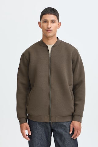 BLEND - Sudadera con cremallera 'BHKEIRAN SCUBA' en marrón: frente