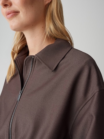 OPUS - Chaqueta de entretiempo 'Jelani' en marrón