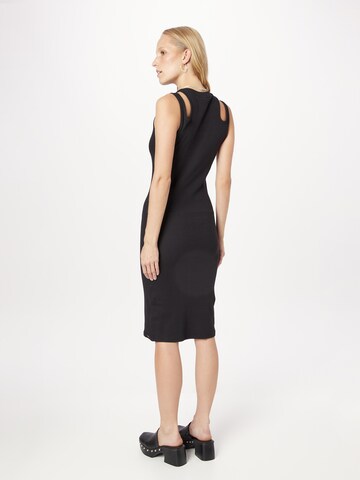 Rochie de la QS pe negru