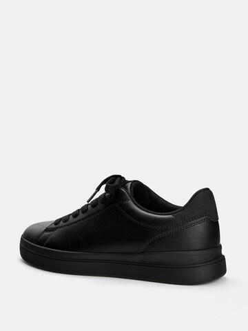 Pull&Bear Platform trainers in Black