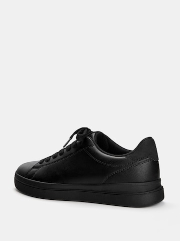 Pull&Bear Sneakers low i svart