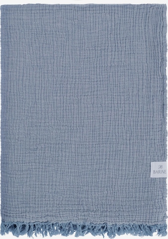 Barine Blankets 'Cocoon' in Blue: front
