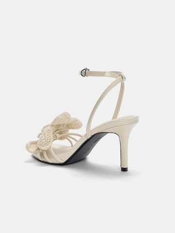 Pull&Bear Sandale in Beige