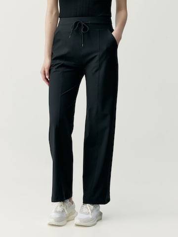 Born Loosefit Sportbroek 'Halia' in Zwart: voorkant