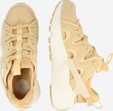 Sneaker bassa 'Air Huarache Craft' di Nike Sportswear in beige