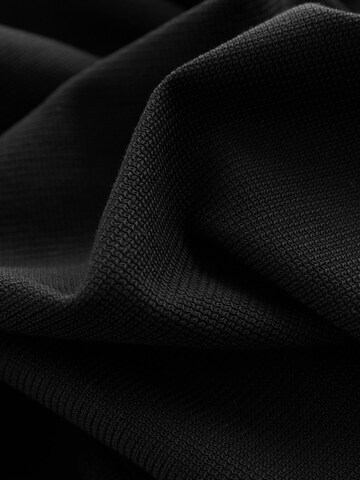 Tricou de la Next pe negru