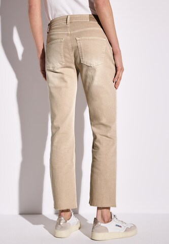 STREET ONE Flared Jeans in Beige