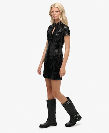 Robe de cocktail Superdry en noir