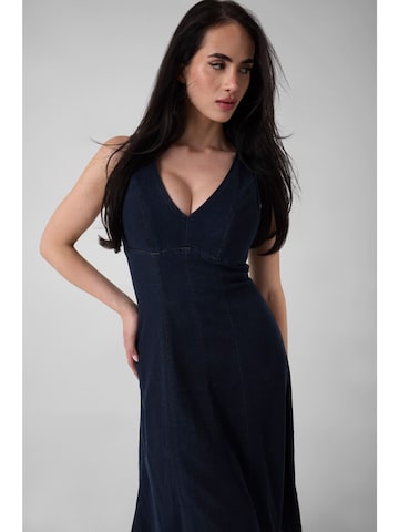GUESS Dress in Black