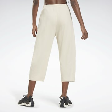 Loosefit Pantalon de sport Reebok en blanc