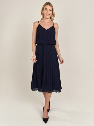 APART Kleid in Blau: Vorderseite