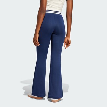 évasé Pantalon ADIDAS ORIGINALS en bleu