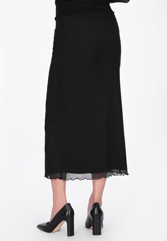 usha BLACK LABEL - Saia em preto