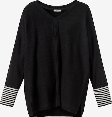 SHEEGO Sweater in Black: front