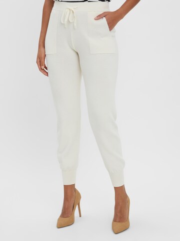 VERO MODA Tapered Broek 'Nancy' in Wit: voorkant