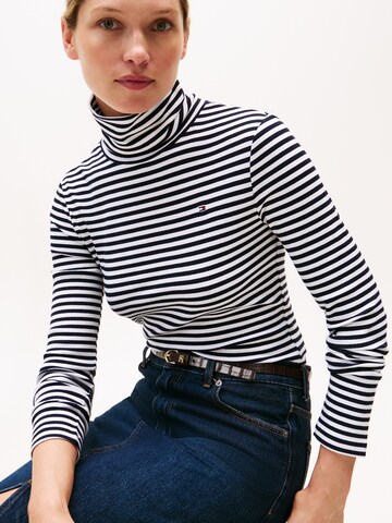 TOMMY HILFIGER Koszulka w kolorze niebieski