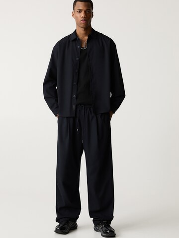 Pull&Bear Comfort fit Srajca | modra barva
