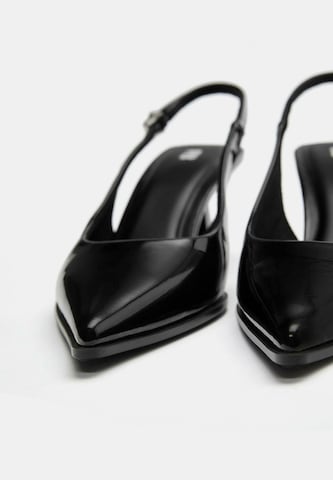 Décolleté sling di Pull&Bear in nero