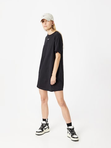 Nike Sportswear Jurk 'Essential' in Zwart