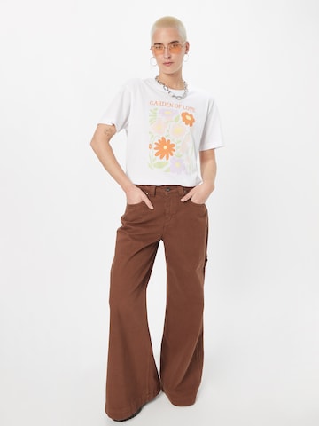 Monki T-shirt i vit