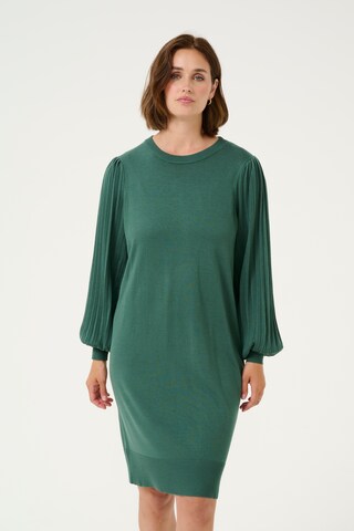 Robes en maille 'Lone' Kaffe en vert : devant