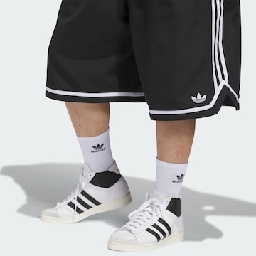 Wide Leg Pantalon 'Basketball Long' ADIDAS ORIGINALS en noir