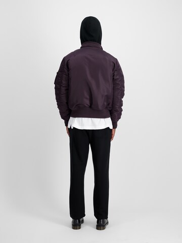 ALPHA INDUSTRIES - Regular Calças em preto