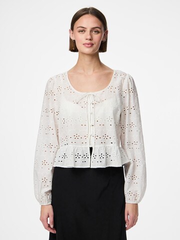 PIECES Bluse 'PCFarmorine' i hvid: forside