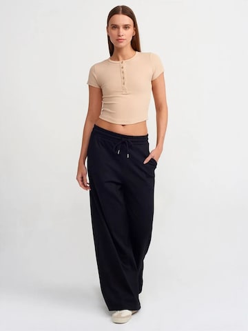 Maglietta di Dilvin in beige