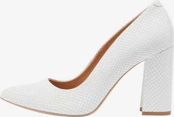 RISA Pumps in White: front