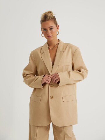 Blazer 'Lisa' di millane in beige: frontale