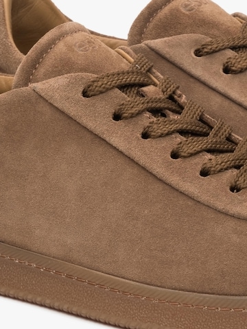 Estro Platform trainers '09-40952' in Brown