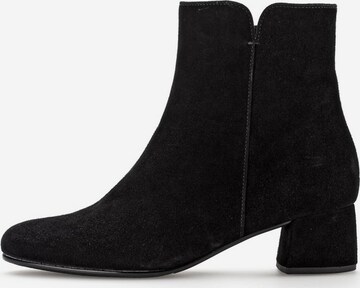 GABOR Ankle Boots in Black