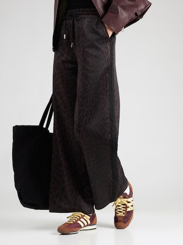 OH APRIL Wide Leg Hose 'Kael' in Braun: Vorderseite