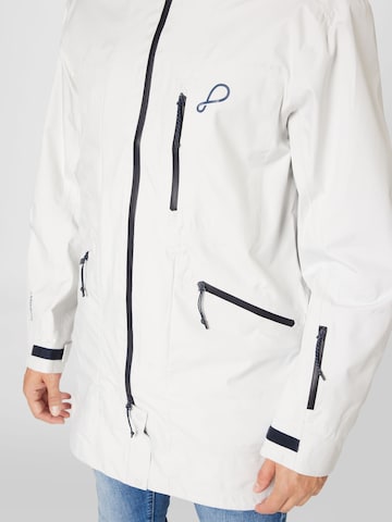 Veste outdoor PYUA en blanc