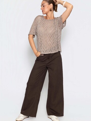 SASSYCLASSY Sticktop‌ in Grau