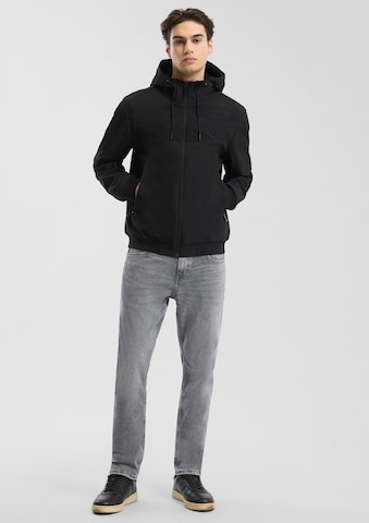 QS Between-season jacket in Black